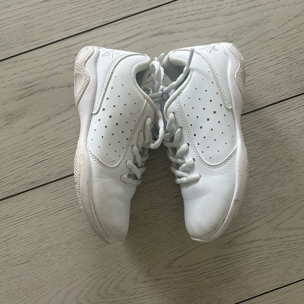 Rebel Rise Kids cheerleading White Sneakers